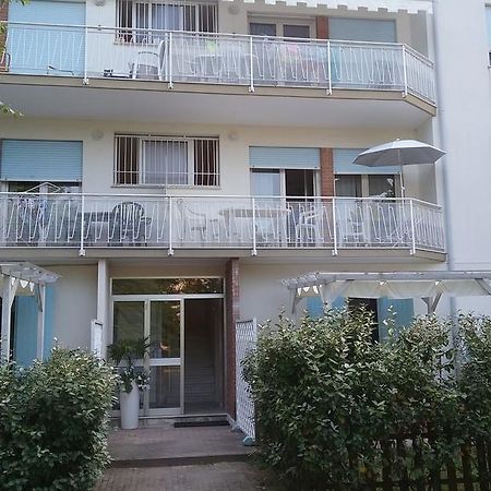 Casa Marialuigia - Appartamenti Solo Per Famiglie Lido di Jesolo Eksteriør bilde