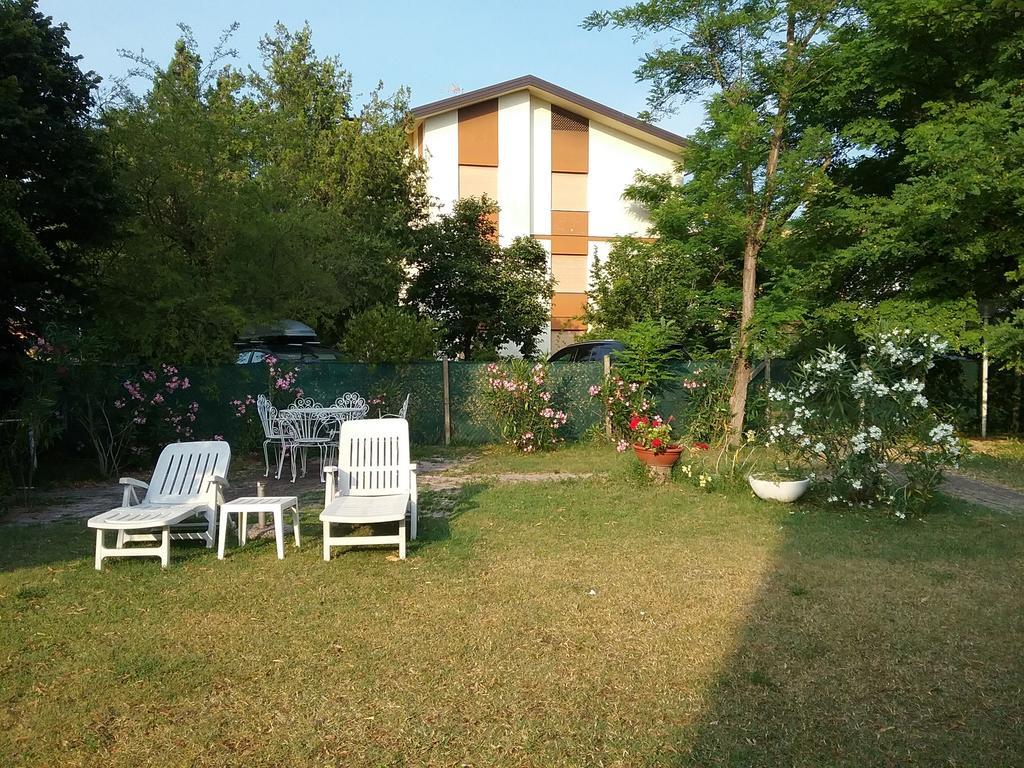 Casa Marialuigia - Appartamenti Solo Per Famiglie Lido di Jesolo Eksteriør bilde